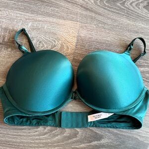Victoria's Secret emerald green Bombshell Bra